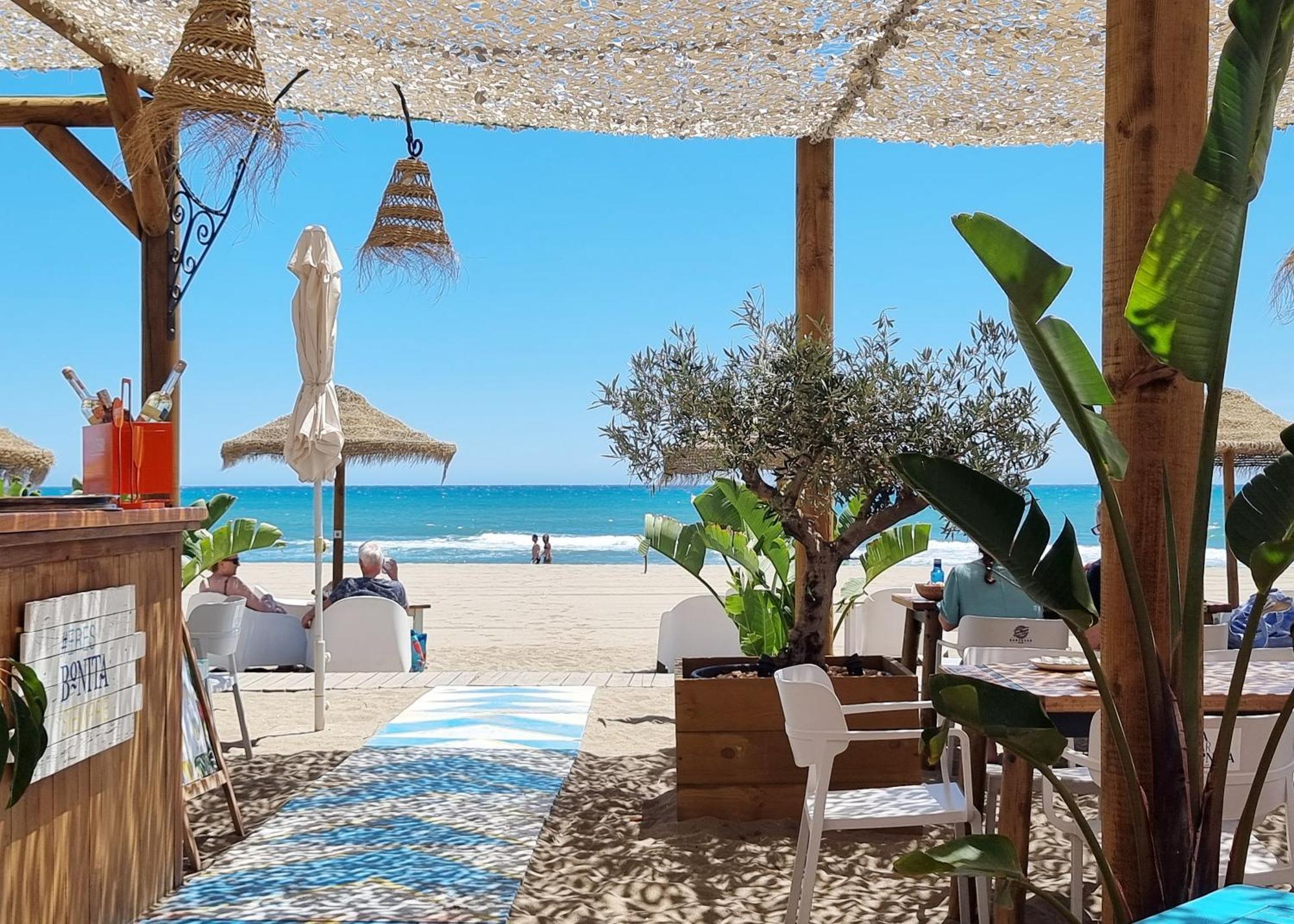 Tinoko Apartament In La Carihuela Beach Torremolinos Luaran gambar