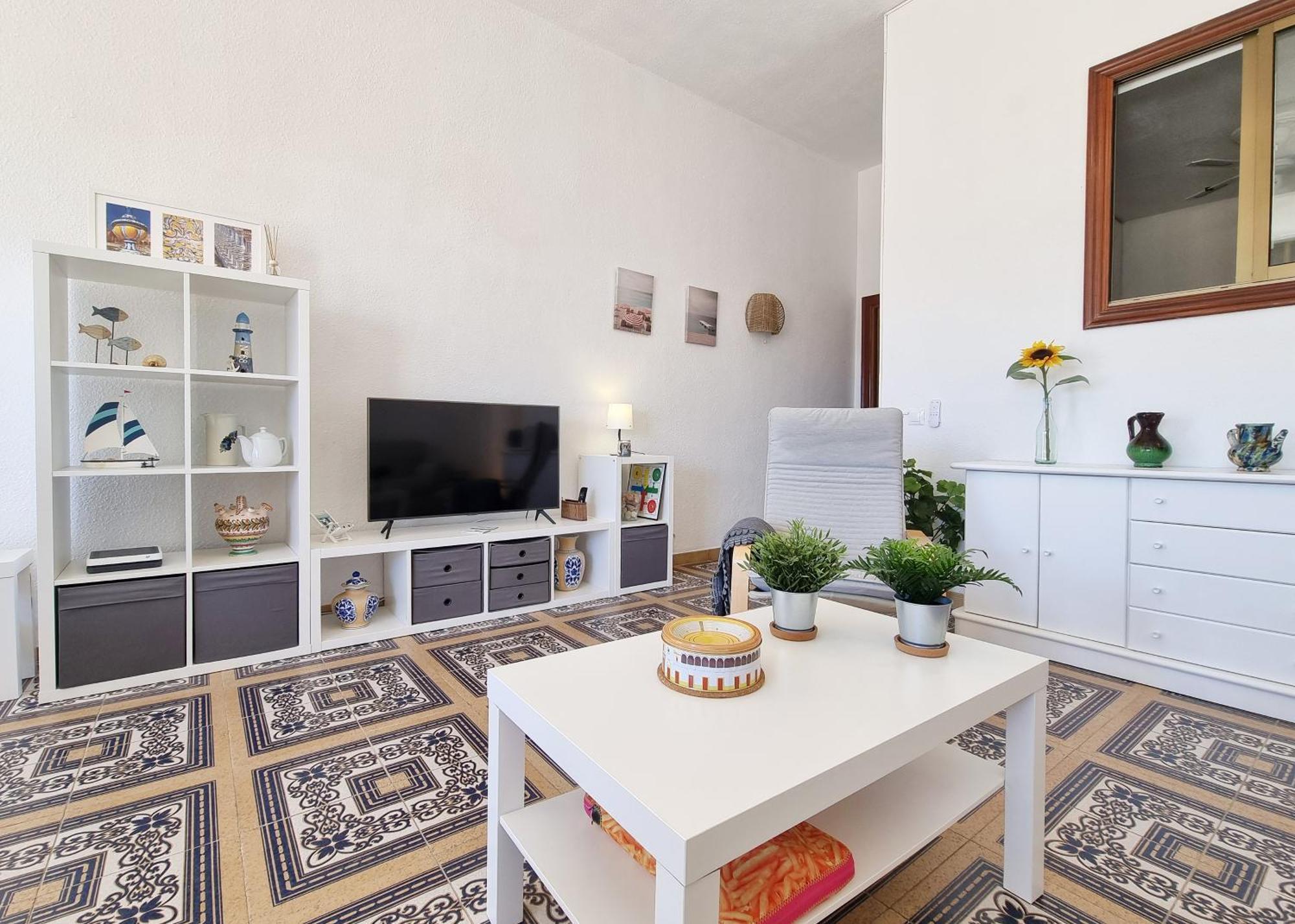 Tinoko Apartament In La Carihuela Beach Torremolinos Luaran gambar