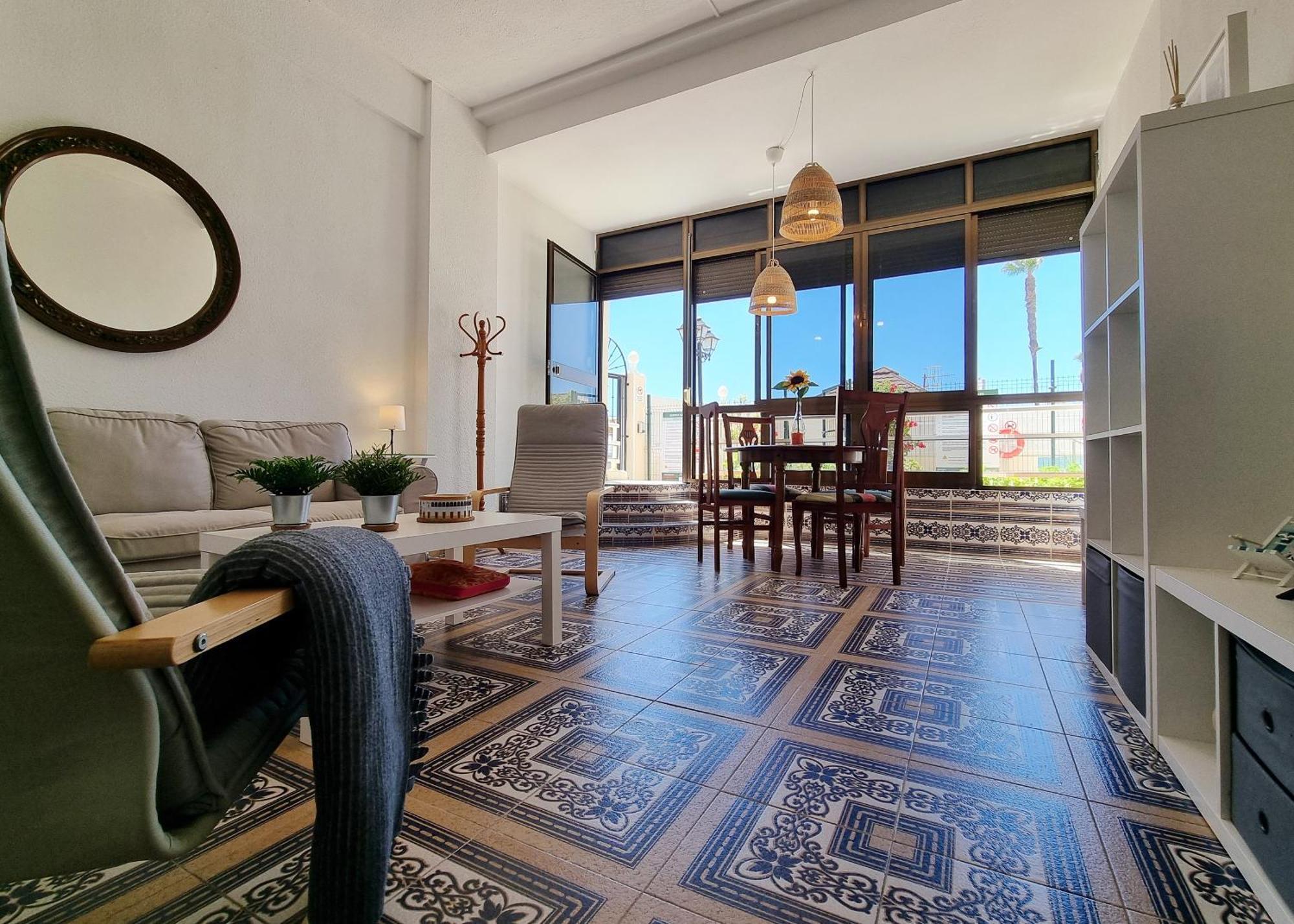 Tinoko Apartament In La Carihuela Beach Torremolinos Luaran gambar